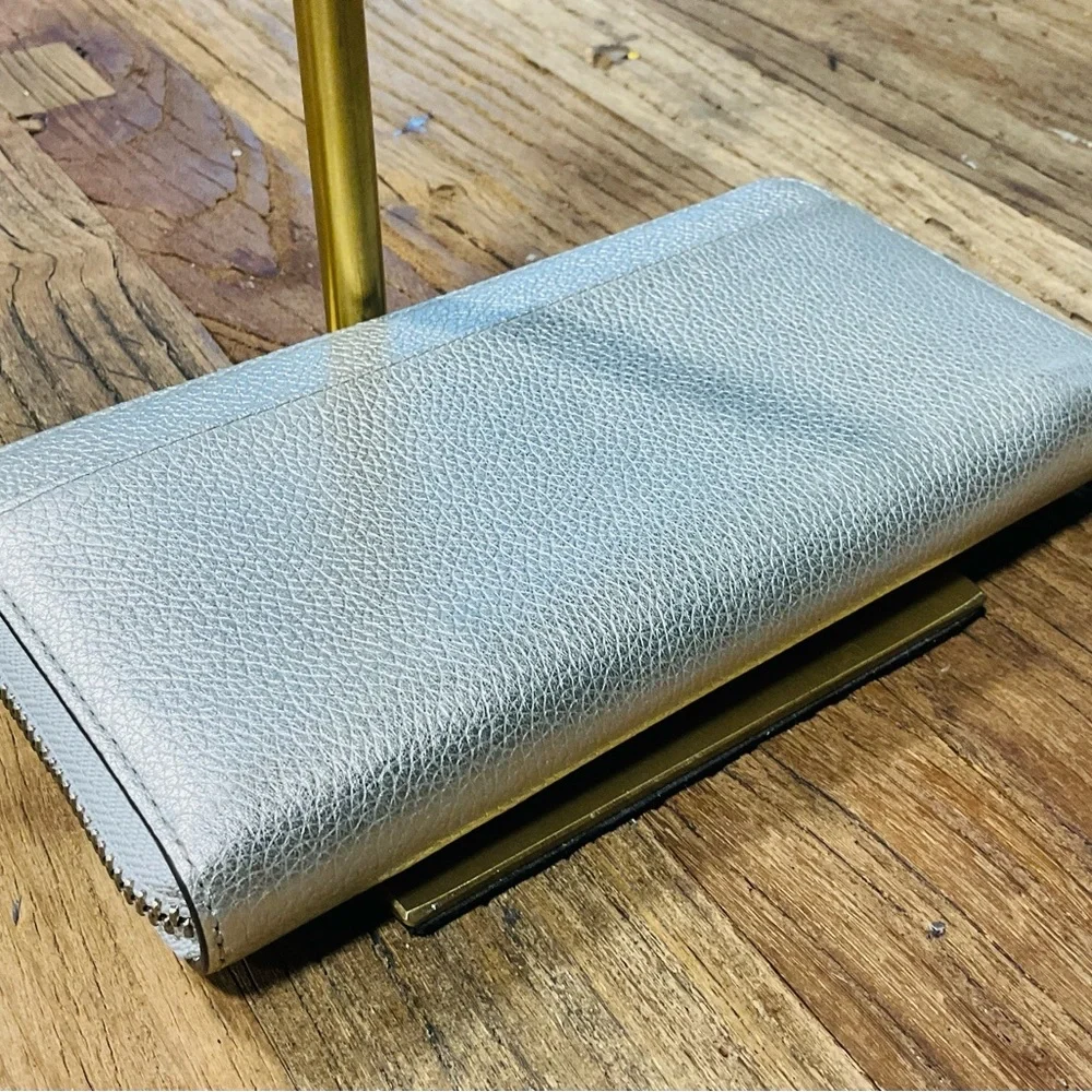 Kate Spade Larchmont Avenue Silver Leather Wallet